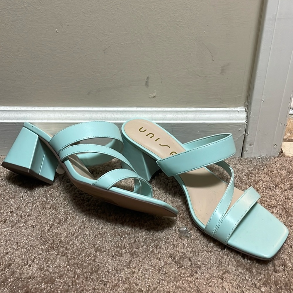 Unisa Heels